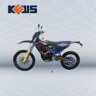 후스큐는 길 300CC 소형 오토바이에 대한 NC300s Efi 4유로 순응하는 오토바이에서 K18을 모델링합니다