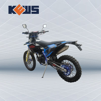 후스큐는 길 300CC 소형 오토바이에 대한 NC300s Efi 4유로 순응하는 오토바이에서 K18을 모델링합니다