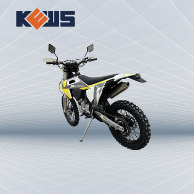 전체 세트와 CB250 120KM/H K22 공랭식의 4대 타격 경주용 오토바이