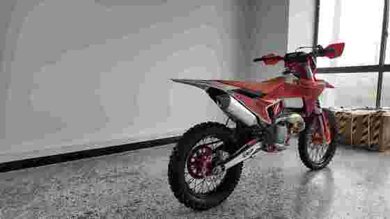 High-Performance 350cc Motorcycle with 33.5kW Power 160km/h Max Speed and 1460mm Wheelbase for Motocross